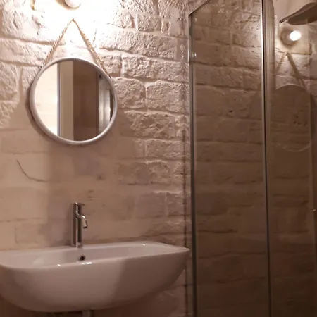 Affittacamere Dimora Miccolis 3*