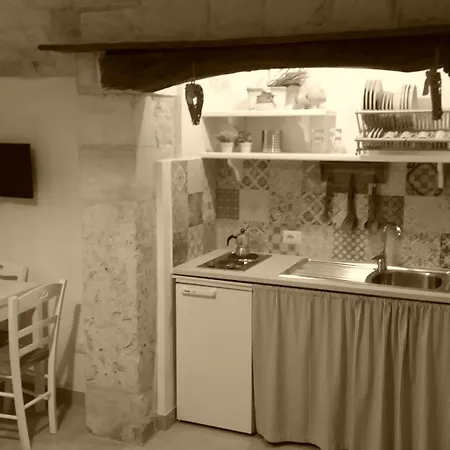 Affittacamere Dimora Miccolis 3*